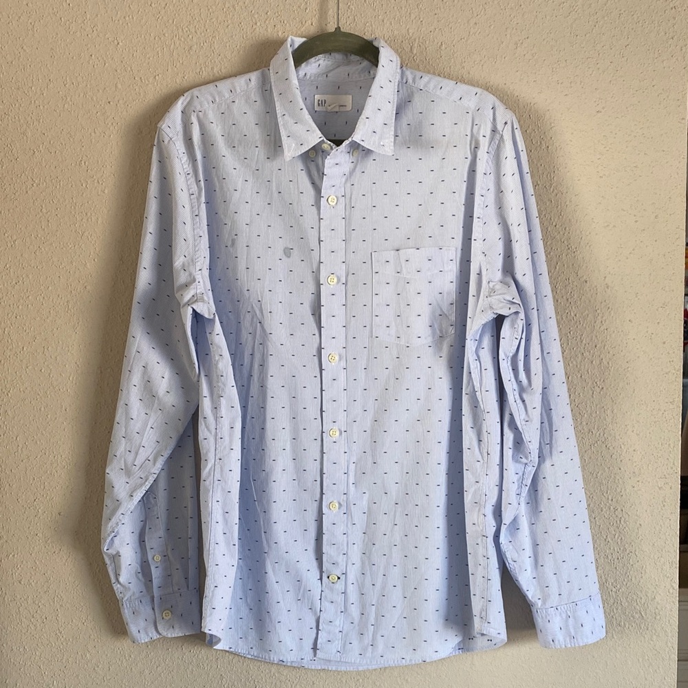 GAP Men's Light Blue Dotted Button Down Shirt